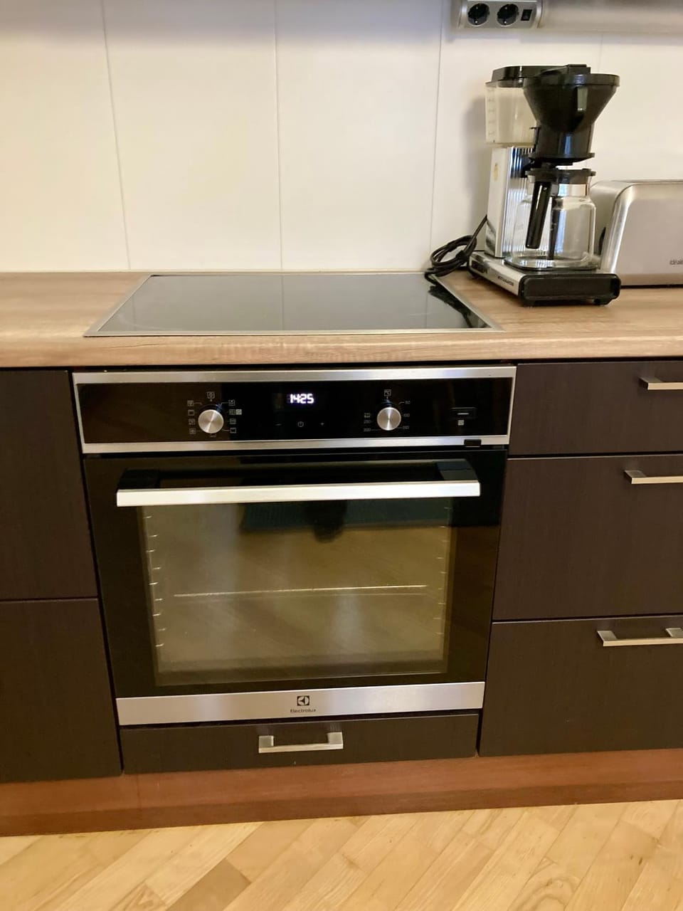 Coffee/tea facilities, pet friendly