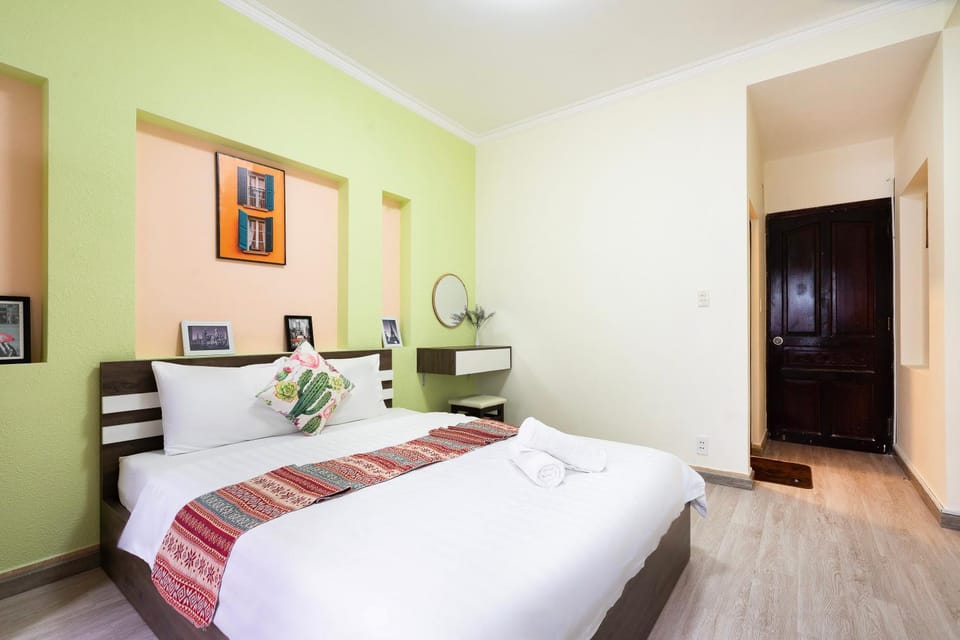 Bed, TV and multimedia, Photo of the whole room, Bedroom, wardrobe