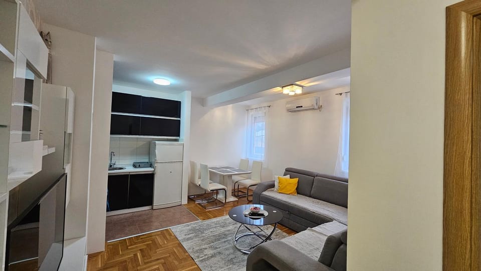 TV and multimedia, Living room, Dining area, kitchen