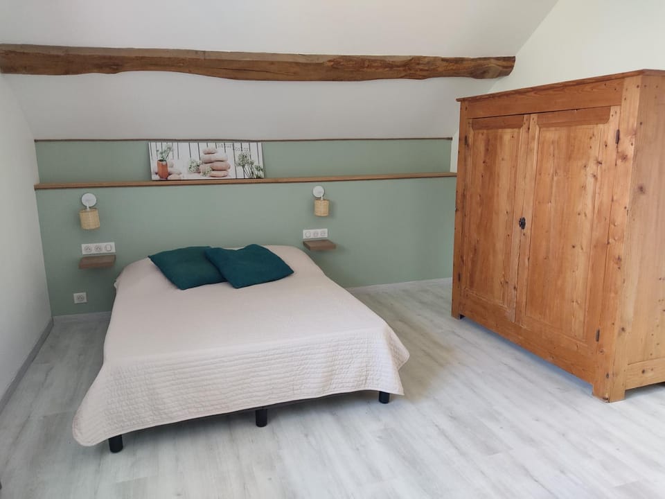 Gîte Le four à pain avec SPA House in Bourgogne-Franche-Comté