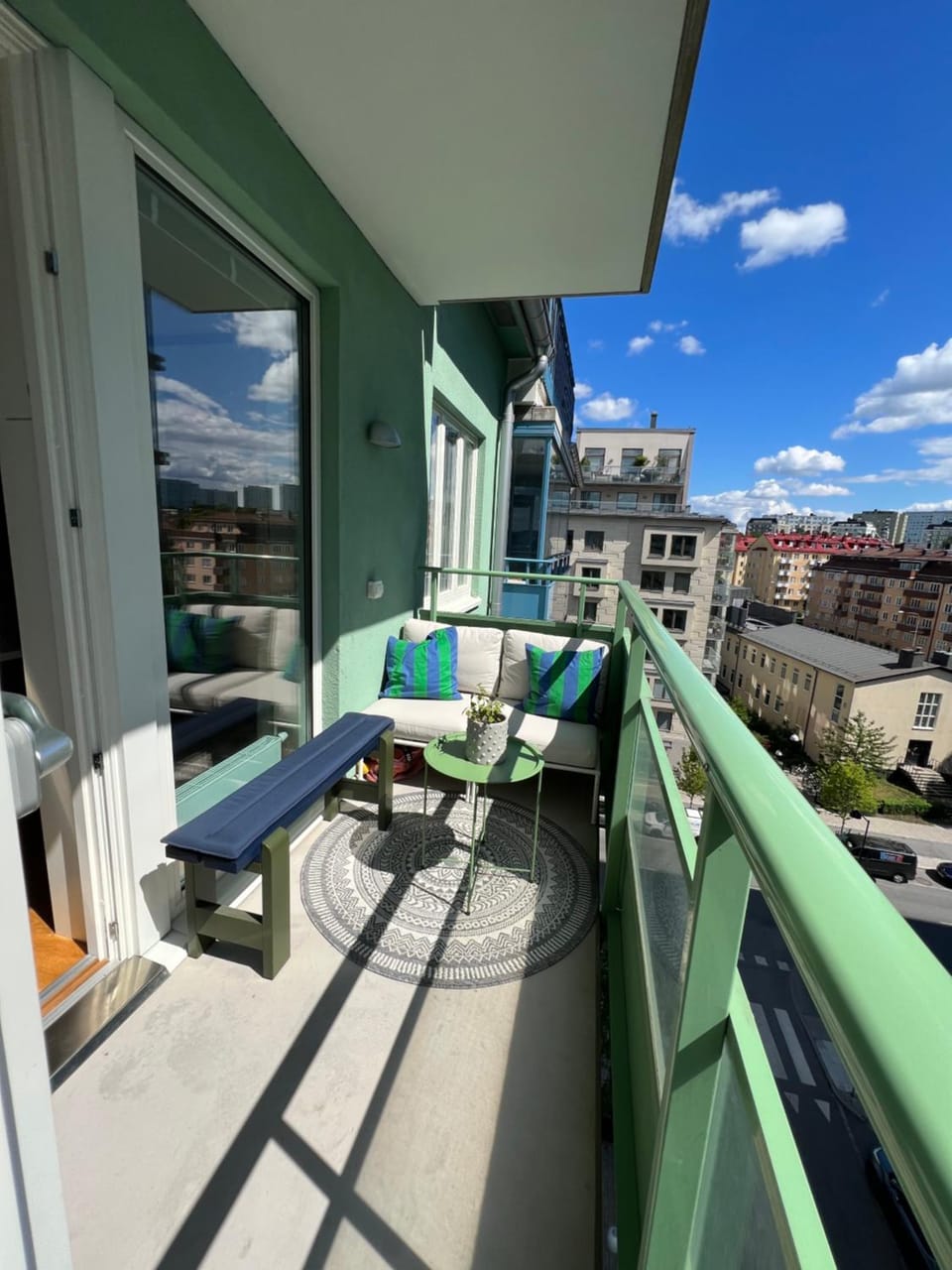 The Emerald Suite - Bright Scandinavian Private Apartment Apartment in Solna