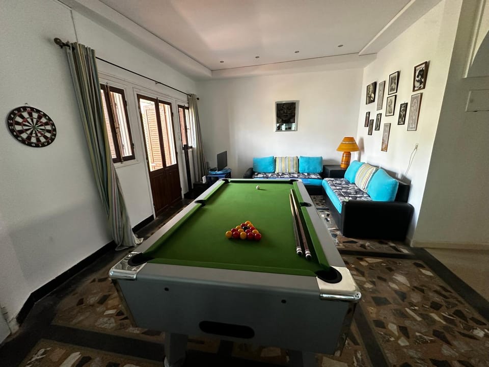 Billiard, Game Room, Living room, Seating area
