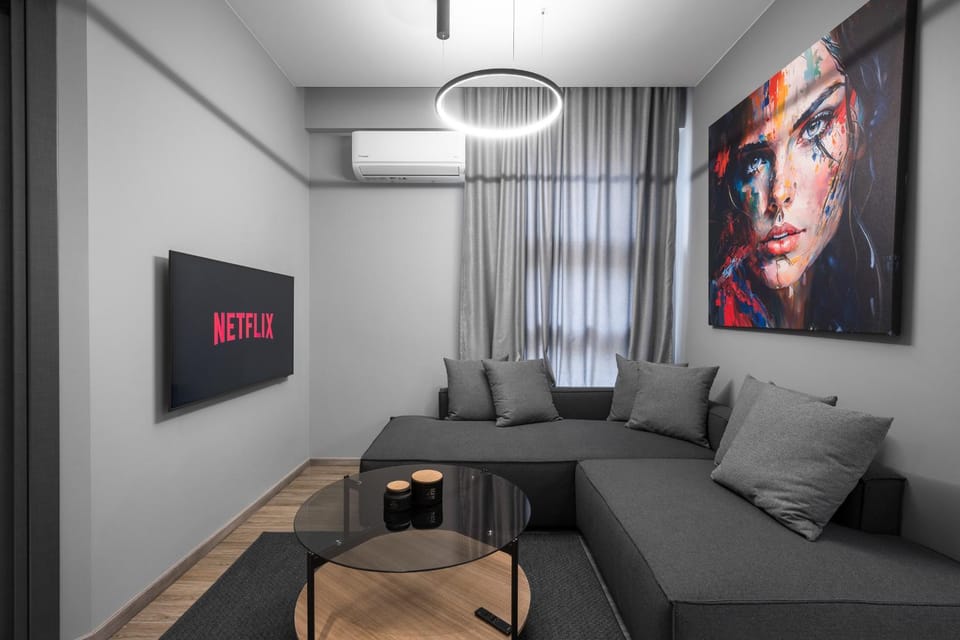 TV and multimedia, Living room, Seating area