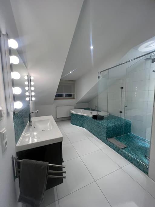 Shower, Bathroom, Bath