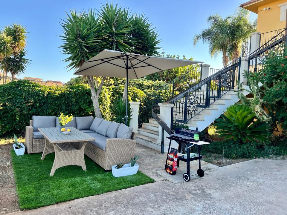 TRAVELLIVING - Sicilian Villa Carnemolla House in Marina di Ragusa