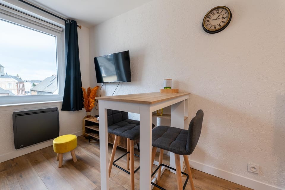 TV and multimedia, Dining area