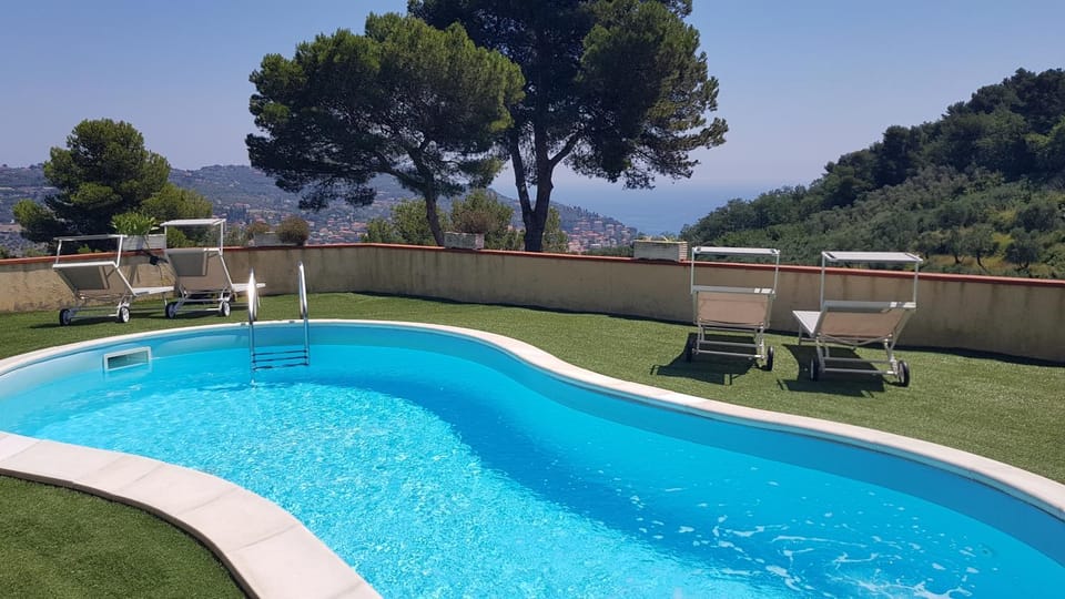 Garden, City view, Garden view, Pool view, Sea view, Swimming pool