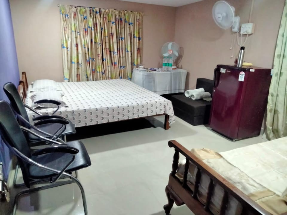 Living room, Seating area, Bedroom