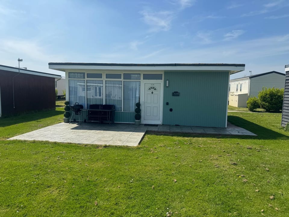 K238, Pequeno Castelo Chalet in Camber