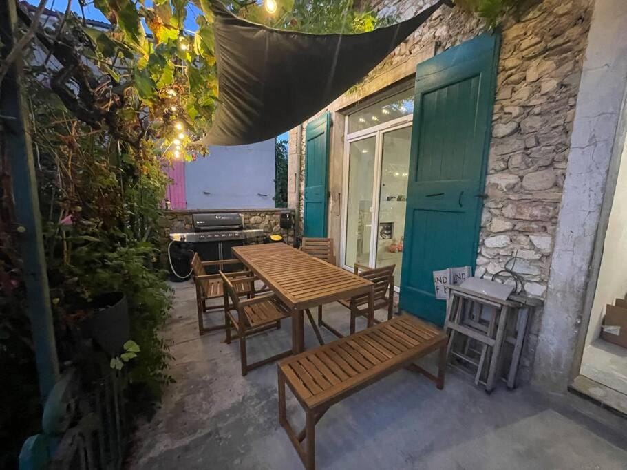 Maison de vacances dans le Diois au pied du Vercors avec 2 chambres pour 6 personnes climatisée House in Provence