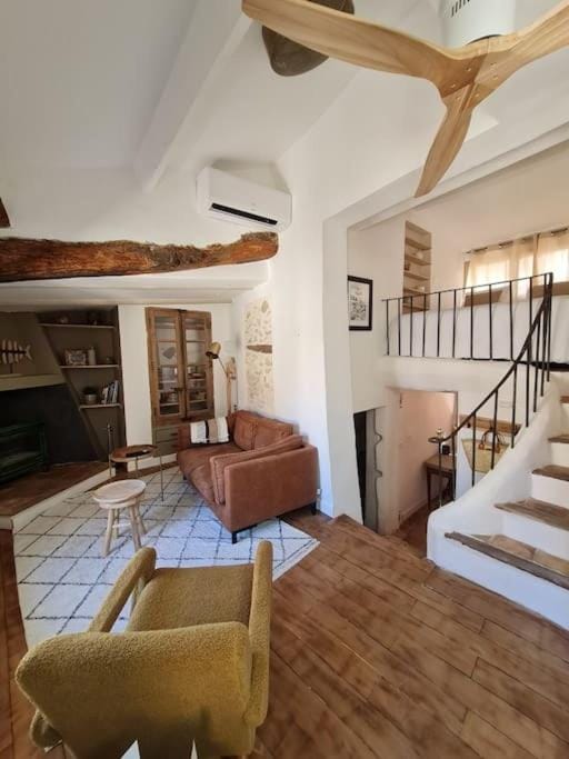 Appartement avec terrasse sur les toits classé 5* Apartment in L'Isle-sur-la-Sorgue