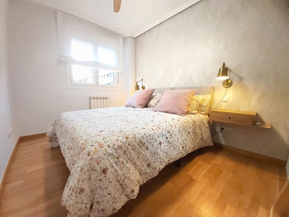 Sleeping & Living Haro Apartment in Haro