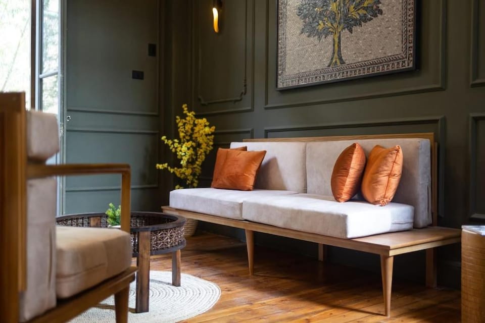 Living room, Seating area