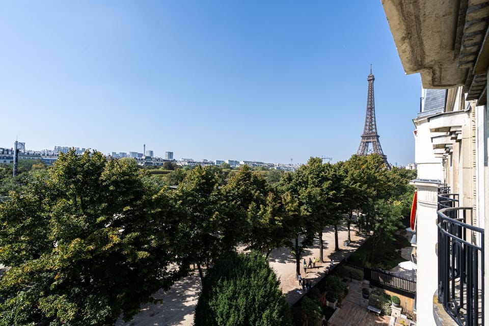 Nearby landmark, City view, City view, Landmark view, Landmark view