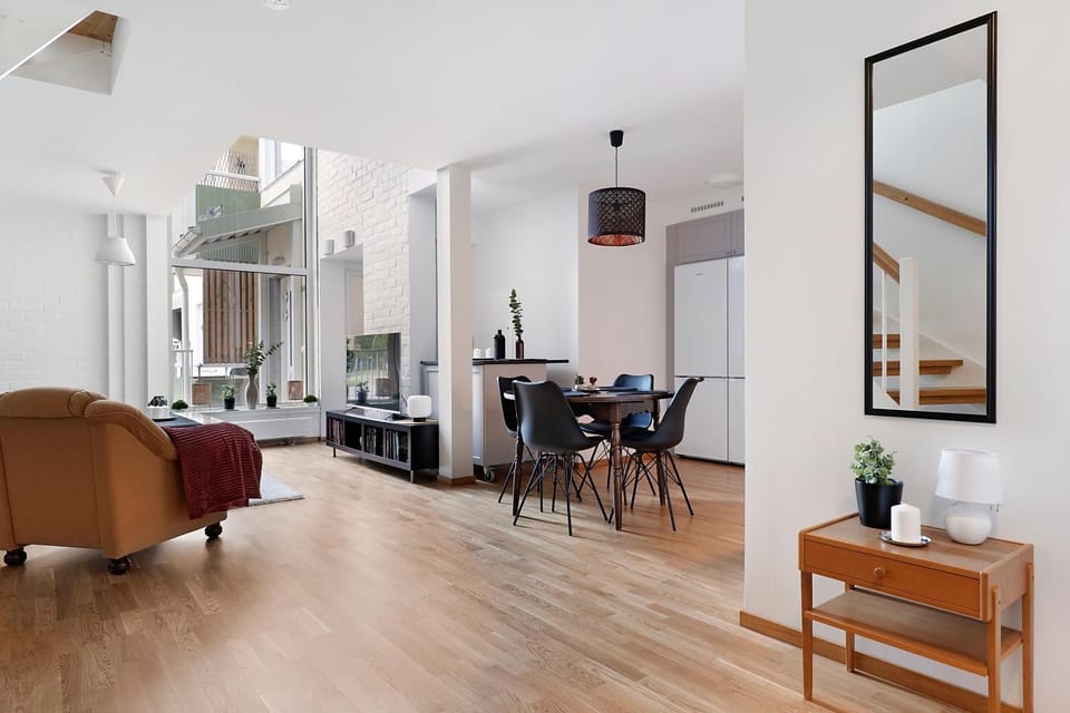 Living room, Dining area