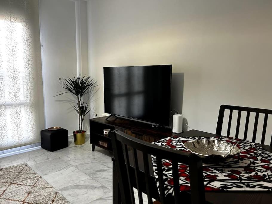 TV and multimedia, Dining area