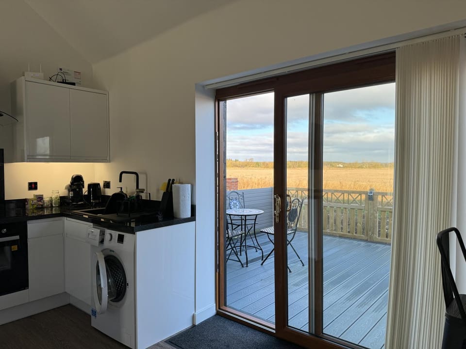 Patio, Natural landscape, View (from property/room), Balcony/Terrace, Kitchen or kitchenette, Dining area, minibar, pet friendly, stove, toaster
