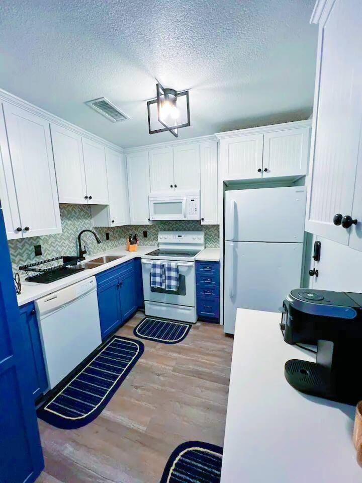 Vida Chula Apartment in Midland