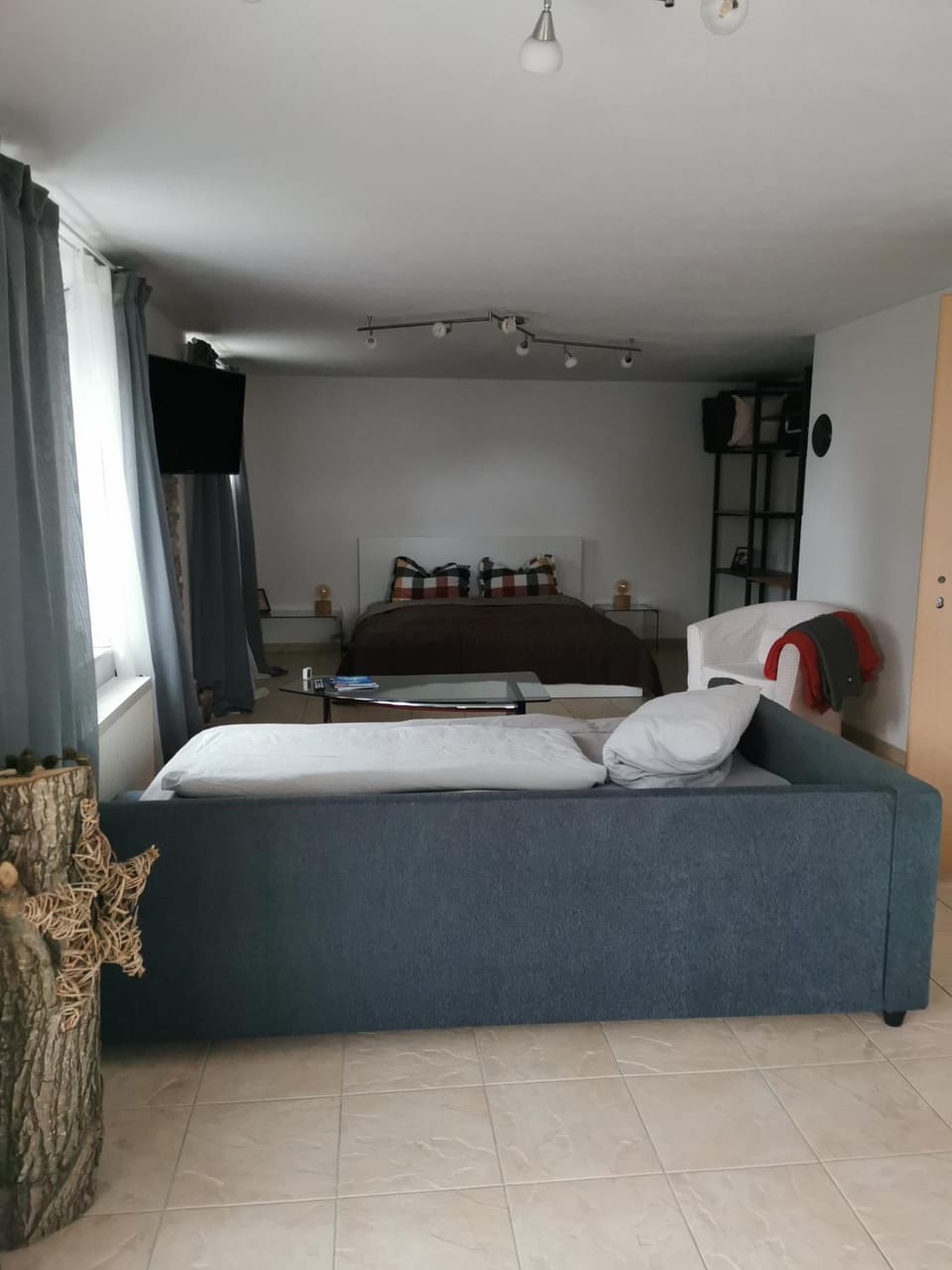 Photo of the whole room