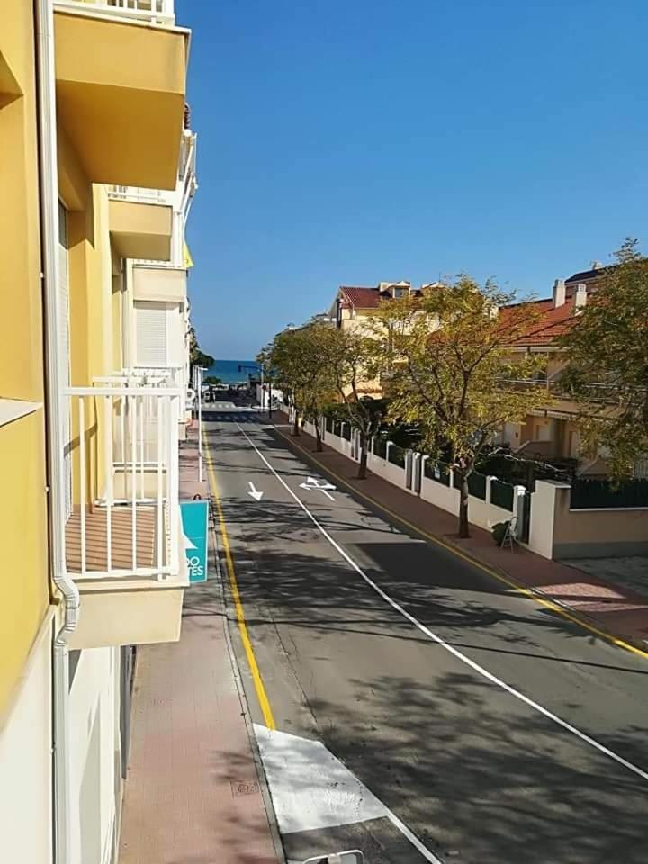 Balcony/Terrace, Sea view, Street view