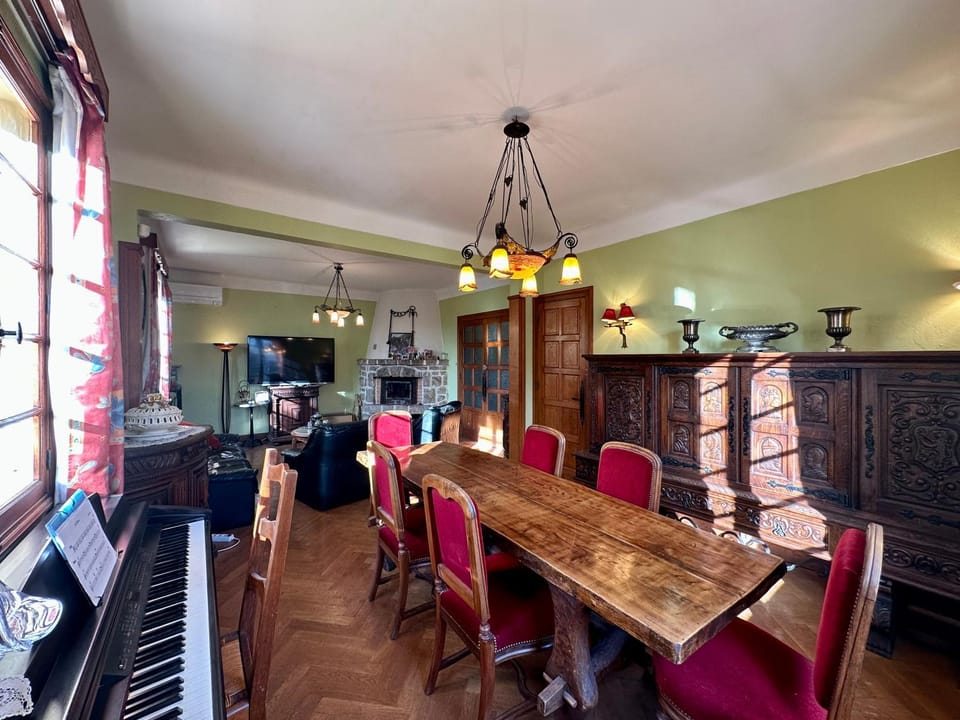 Seating area