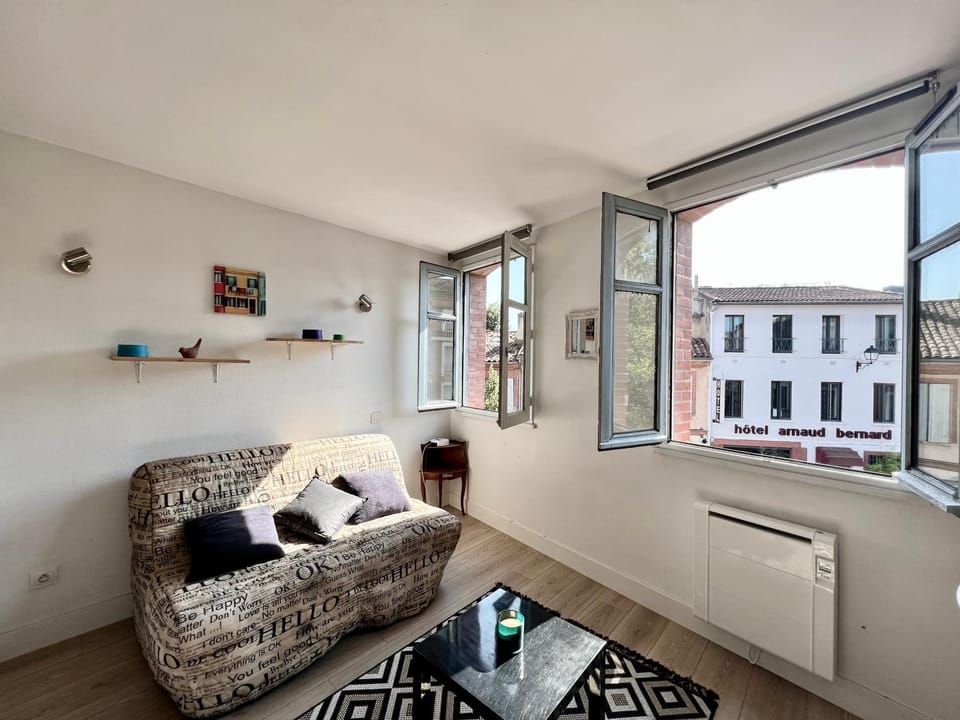 Bed, Neighbourhood, View (from property/room), View (from property/room), Living room, Photo of the whole room, Bedroom