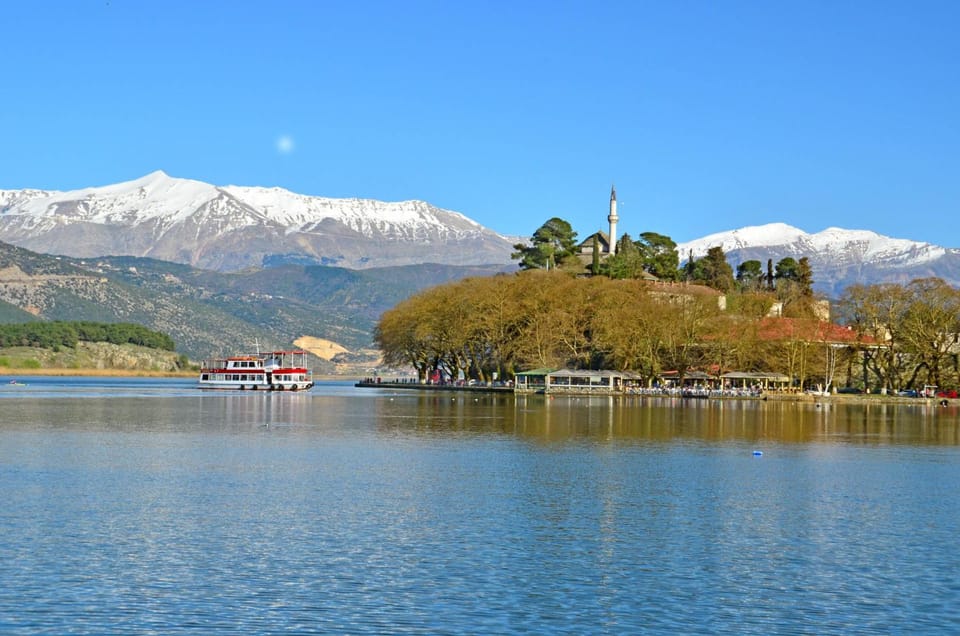 Cozyio- Ioannina City Center, Luxury Accommodation Apartment in Ioannina