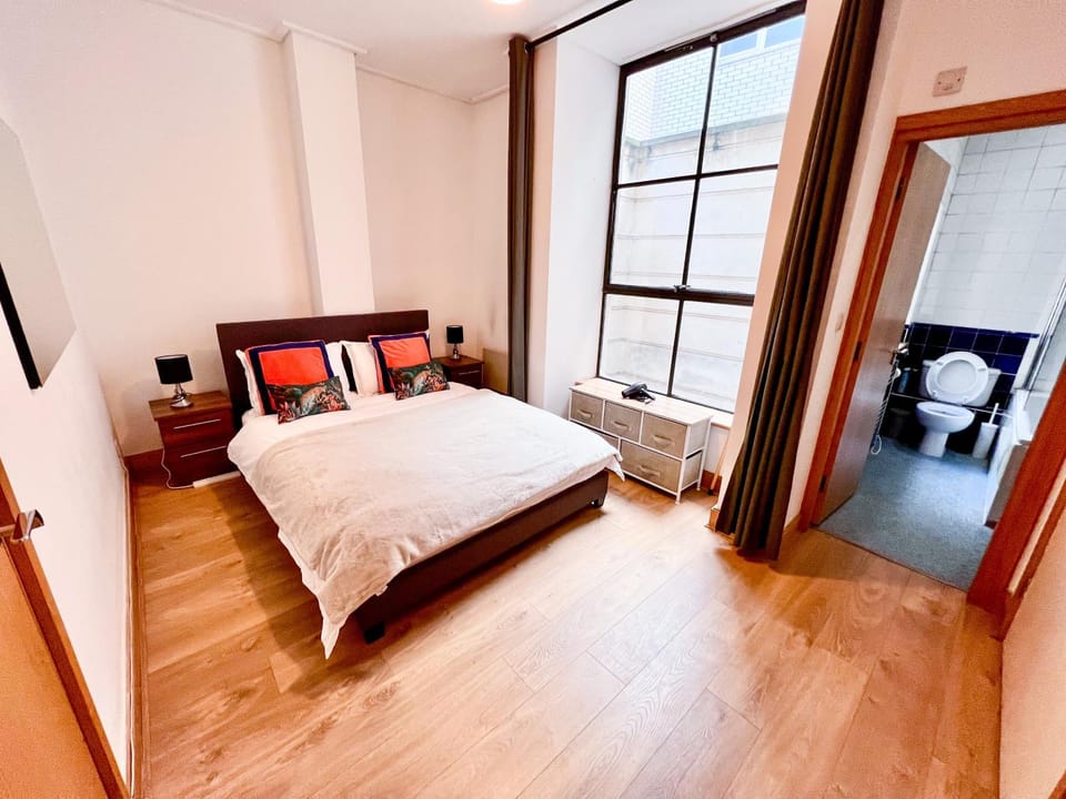 Excellent Entire Apartment Between St Pauls Cathedral and Covent Garden Apartment in London Borough of Camden