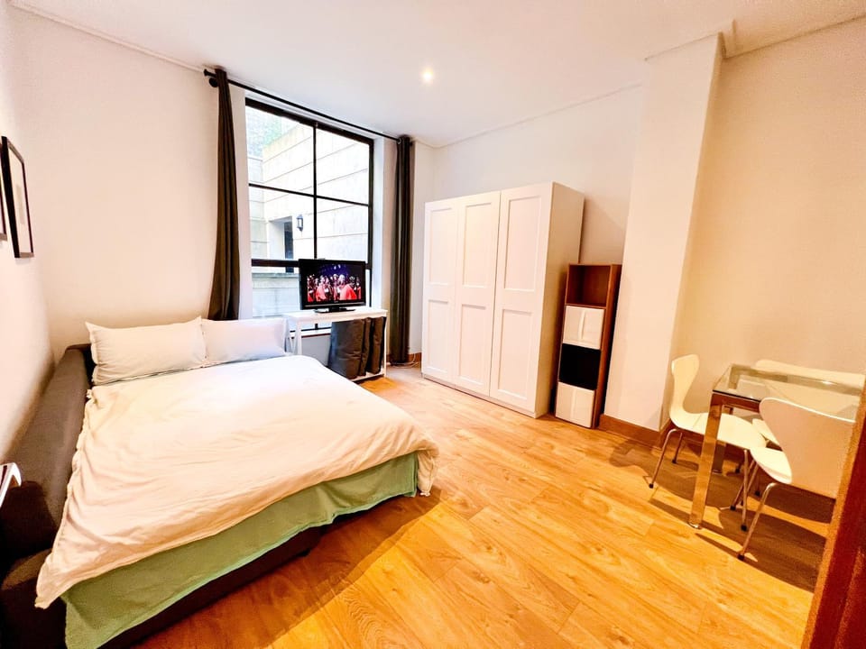 Excellent Entire Apartment Between St Pauls Cathedral and Covent Garden Apartment in London Borough of Camden