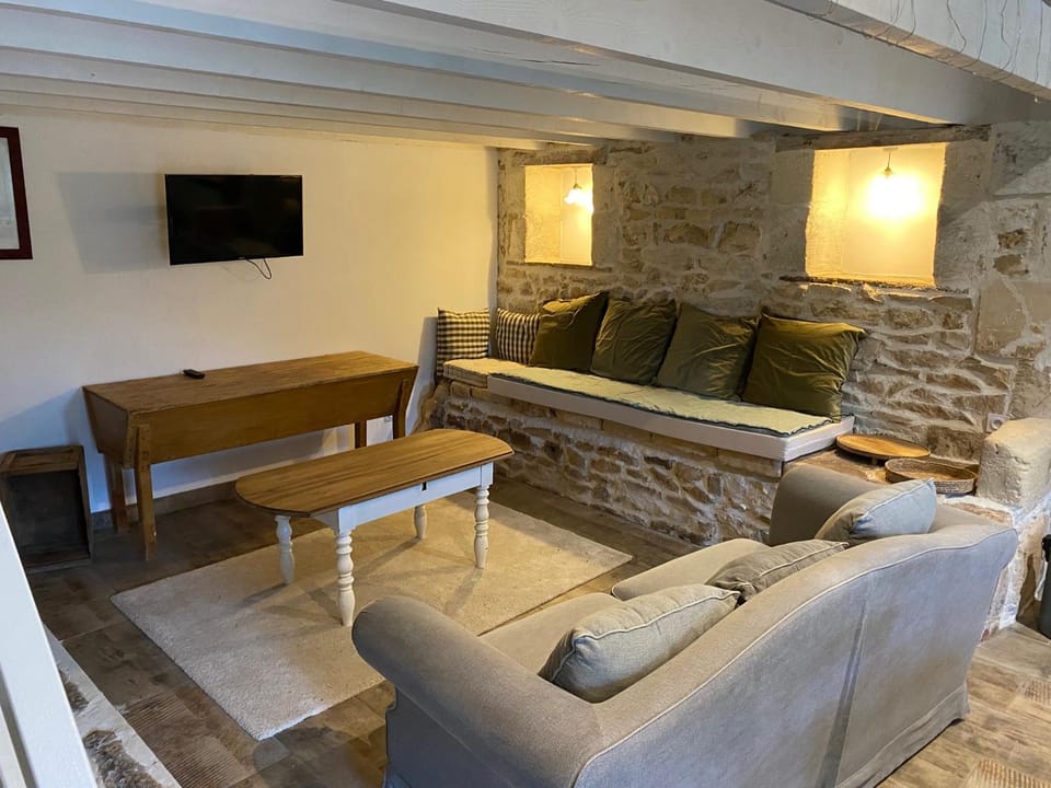 TV and multimedia, Living room, Seating area