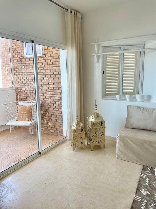 Living room, Photo of the whole room, Seating area