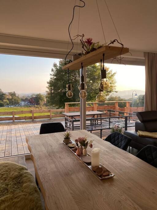 View (from property/room), Balcony/Terrace, Living room, Seating area