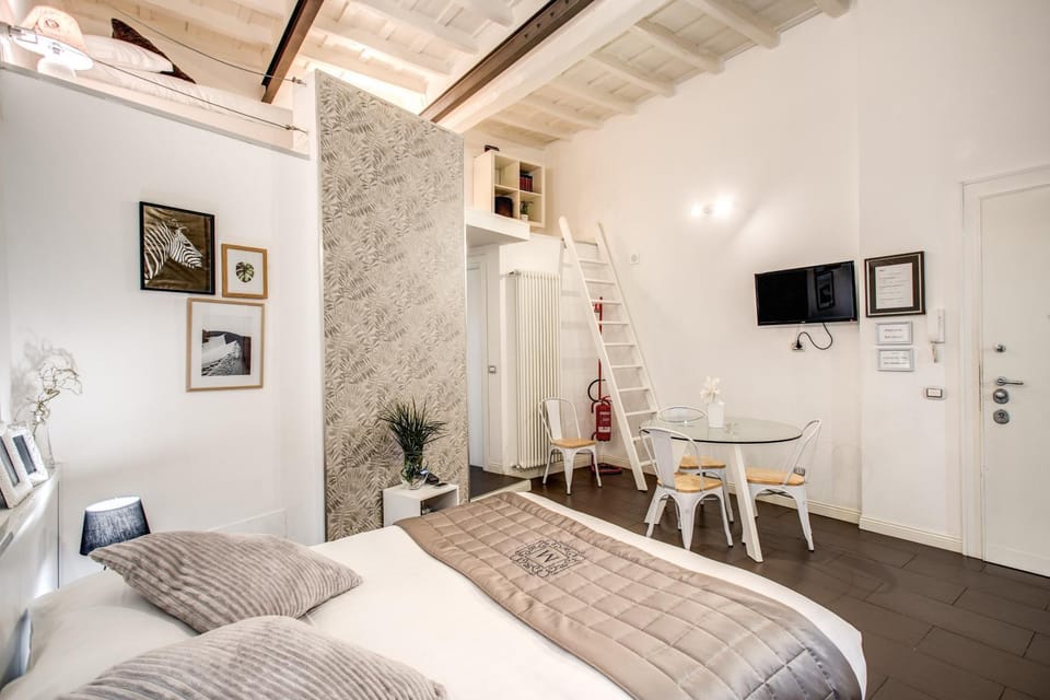 Living room, Bedroom