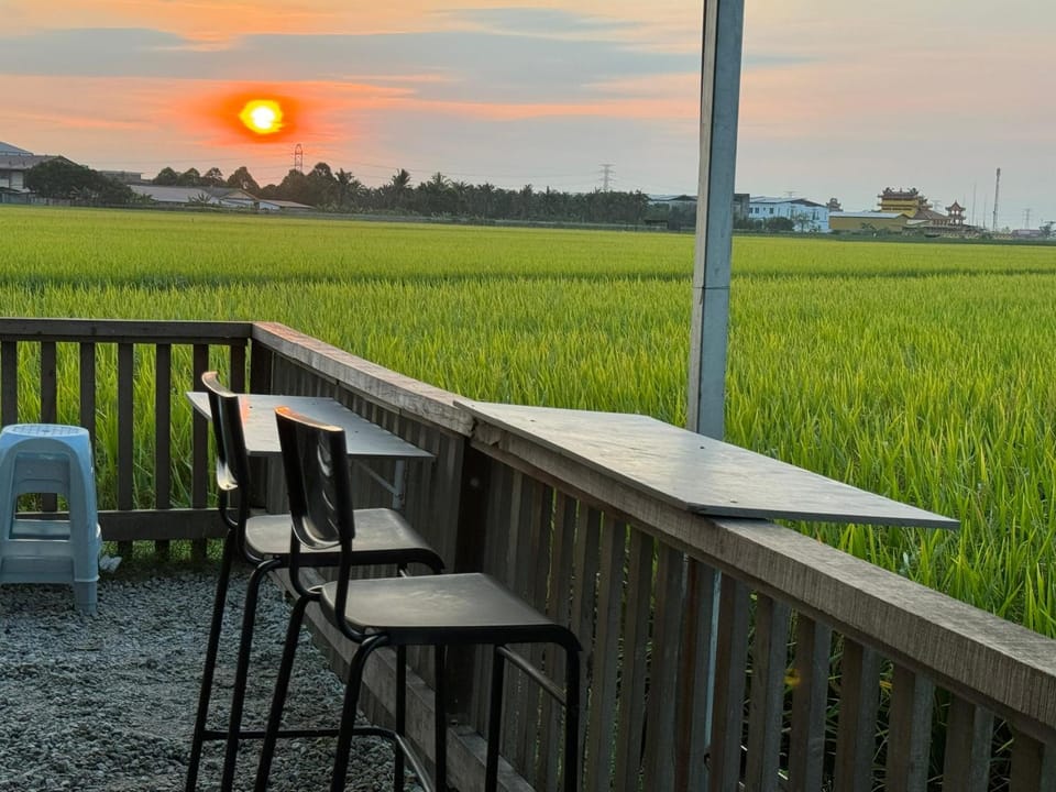 Day, Natural landscape, Garden, View (from property/room), Dining area, Landmark view, Sunrise