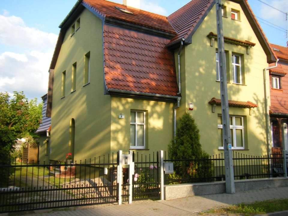 Property building, Facade/entrance