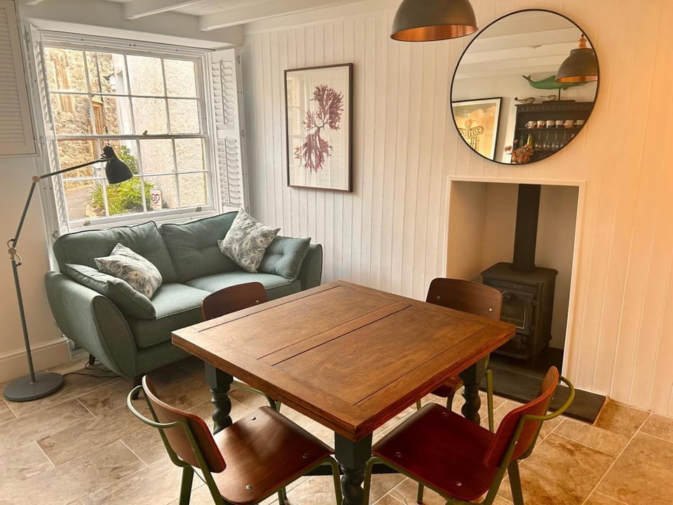 Ebb Tide - Fisherman's Cottage House in Gorran Haven