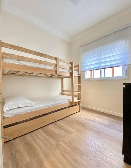 Apto. novo 3 dorm. c/lareira a 5min do Baden Baden Apartment in Campos do Jordão