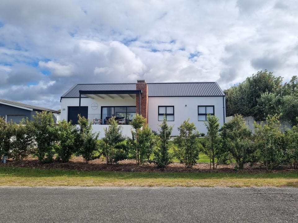 Property building, Garden view