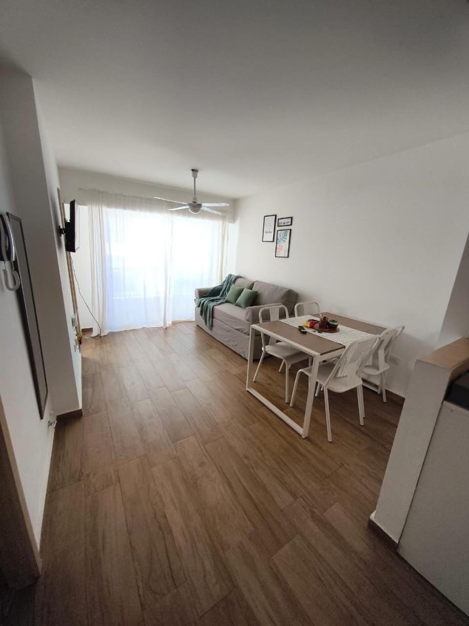Living room, Dining area, kitchen