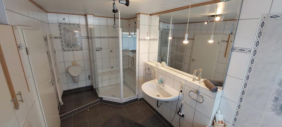Shower, Bathroom, Bath
