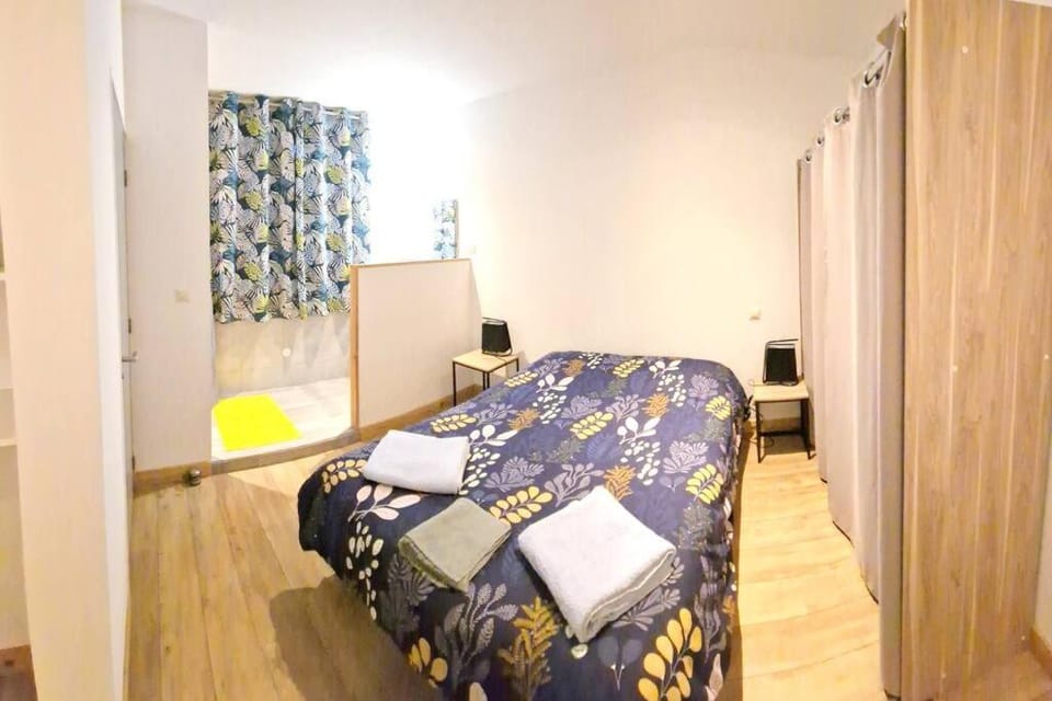 Bed, Photo of the whole room, Bedroom, hair dresser, towels, wardrobe