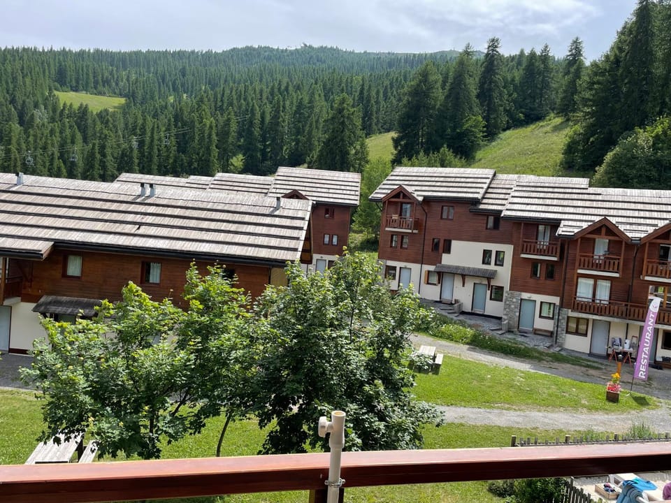 Garden view, Landmark view, Mountain view