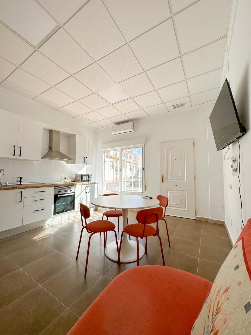 Kitchen or kitchenette, Living room