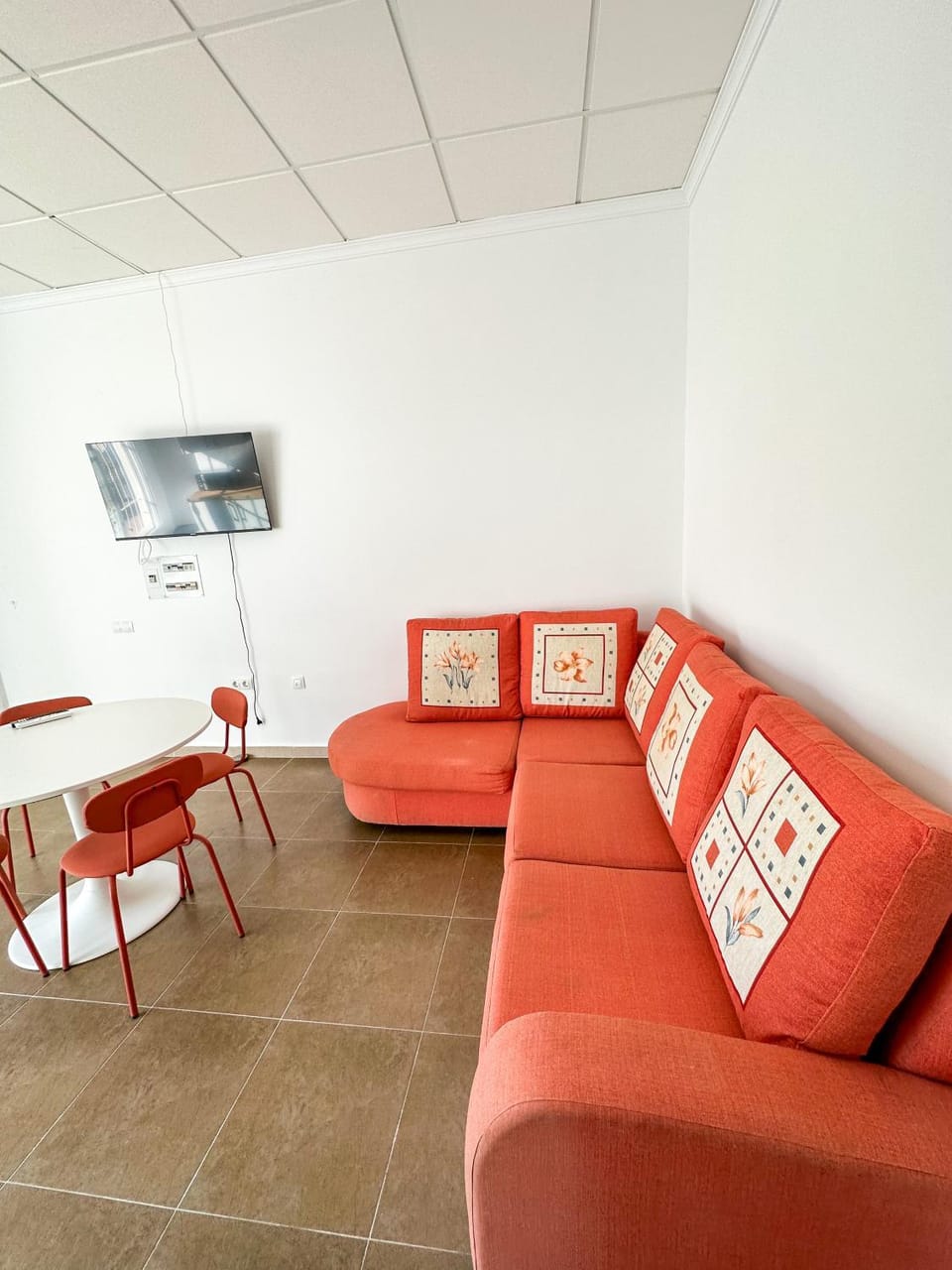 TV and multimedia, Living room, Seating area