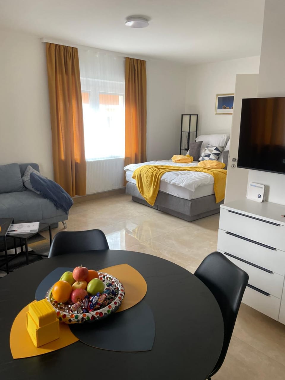 Living room, Dining area, Bedroom