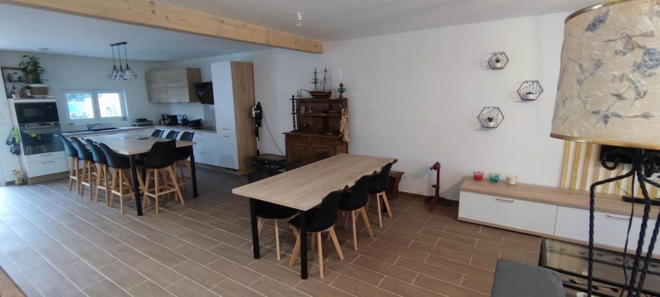 Living room, Dining area