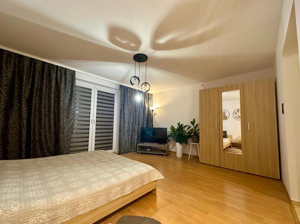 Bed, Photo of the whole room, Bedroom, wardrobe