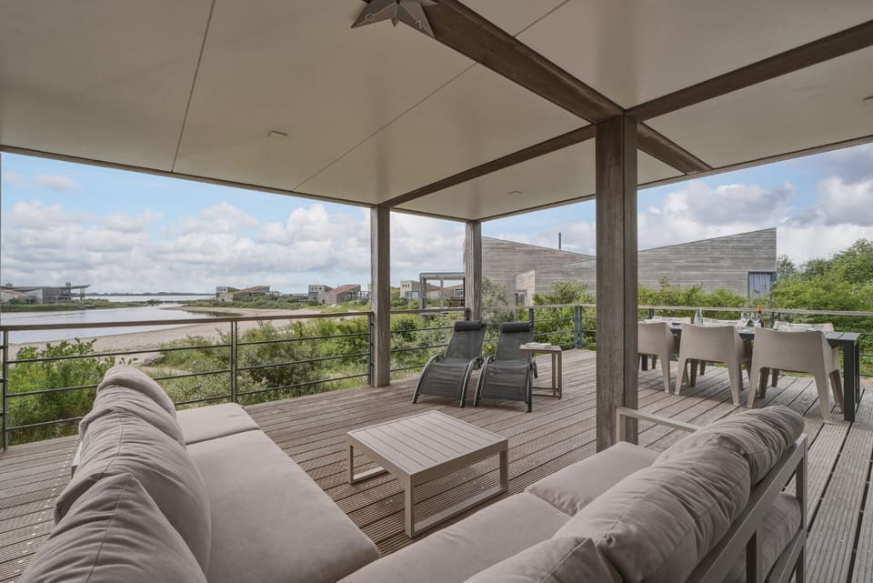 Villa 24 – The Outlook | With panoramic views over the water Villa in Ouddorp