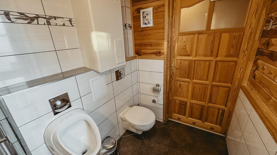 Toilet, Bathroom