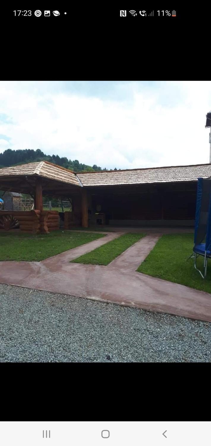 Property building, Day